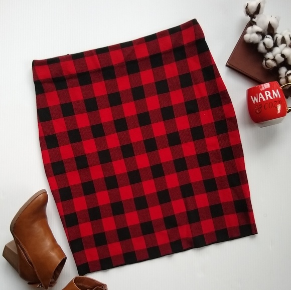 Chaps Dresses & Skirts - Chaps • red buffalo plaid sweater pencil skirt